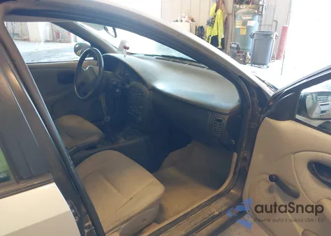 2001 Saturn Sl z USA, uszkodzony, nr VIN 1G8ZF52841Z208220